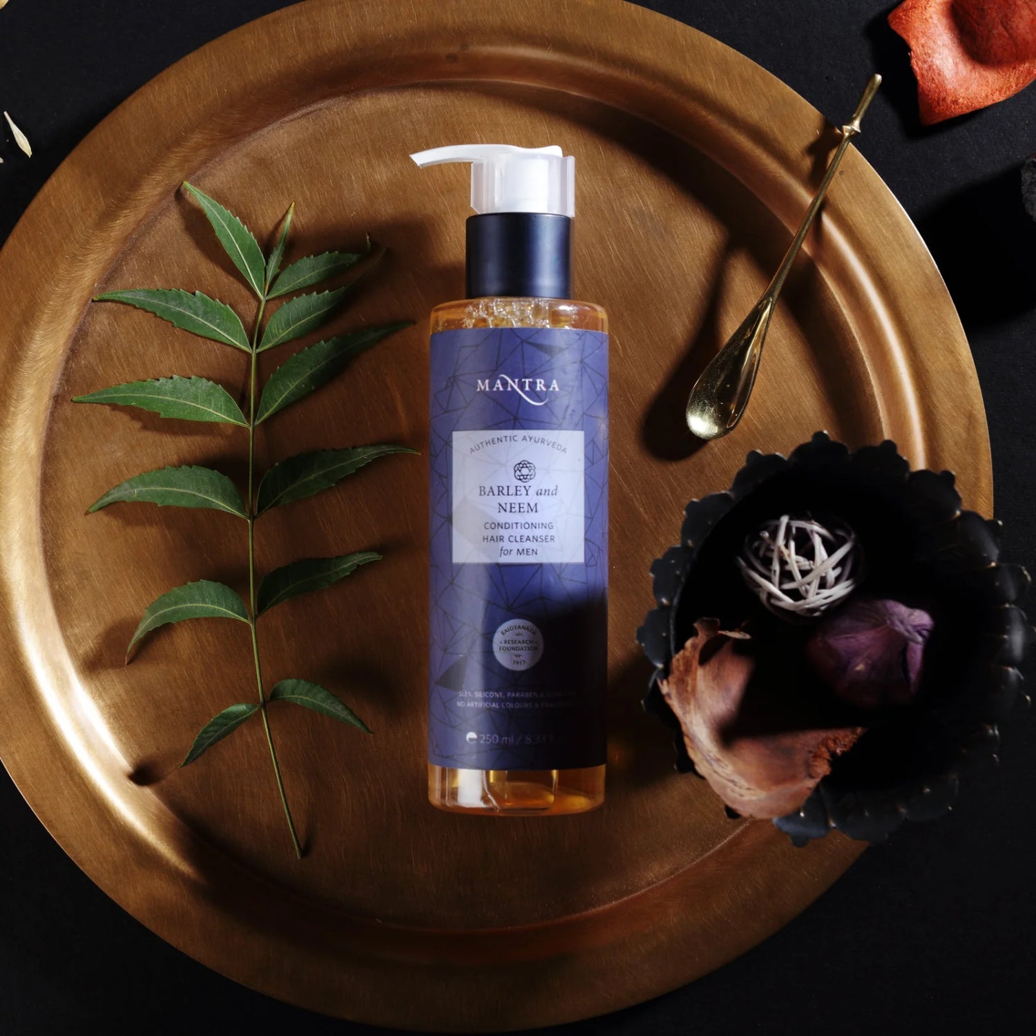 Mantra Barley And Neem Conditioning Hair Cleanser For Men